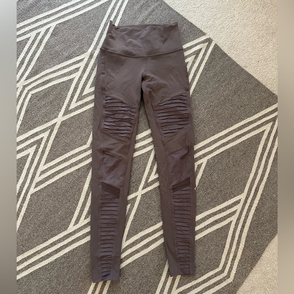 Alo Yoga Moto Legging